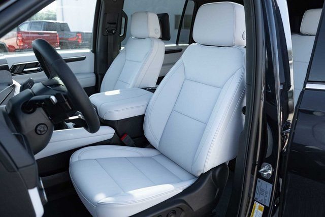 New 2026 Chevrolet Suburban Premier RWD image 13
