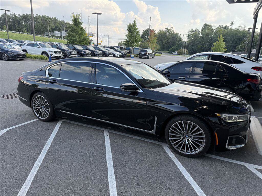 Used 2021 BMW 740i xDrive w/ Premium Package AWD/4WD video 1