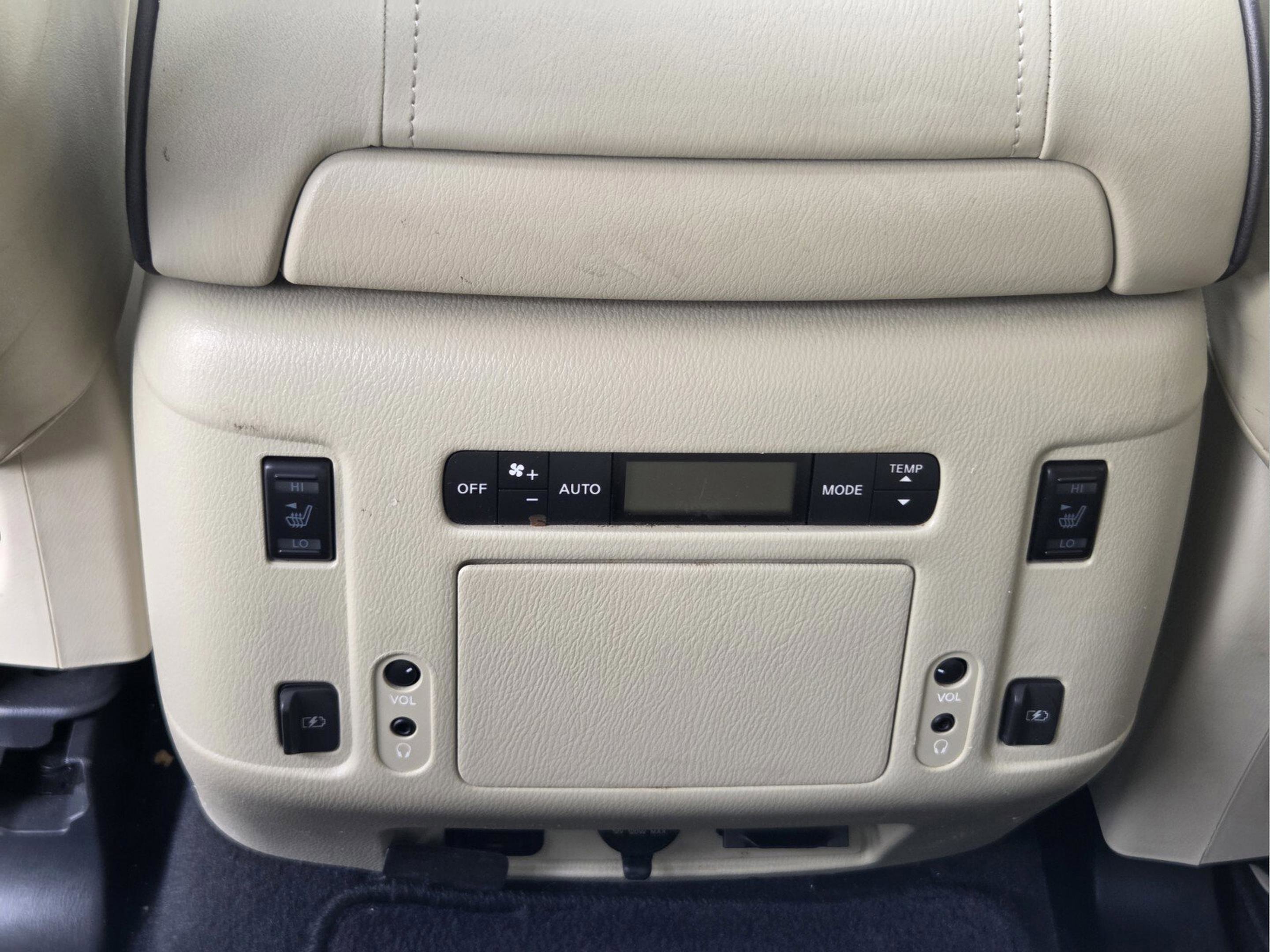 Used 2018 INFINITI QX80 4WD w/ Deluxe Technology Package image 24