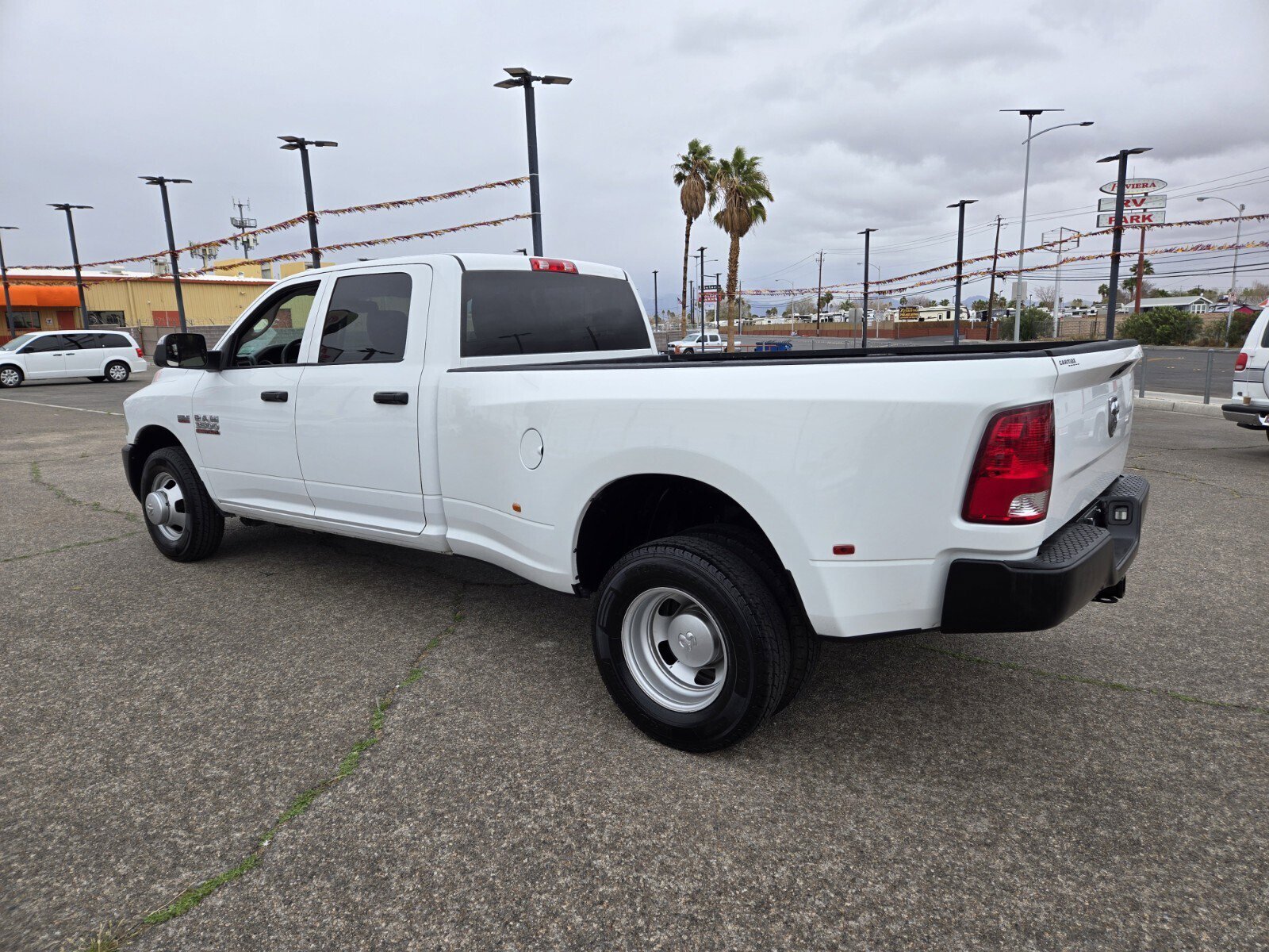 Used 2018 RAM 3500 Tradesman image 3