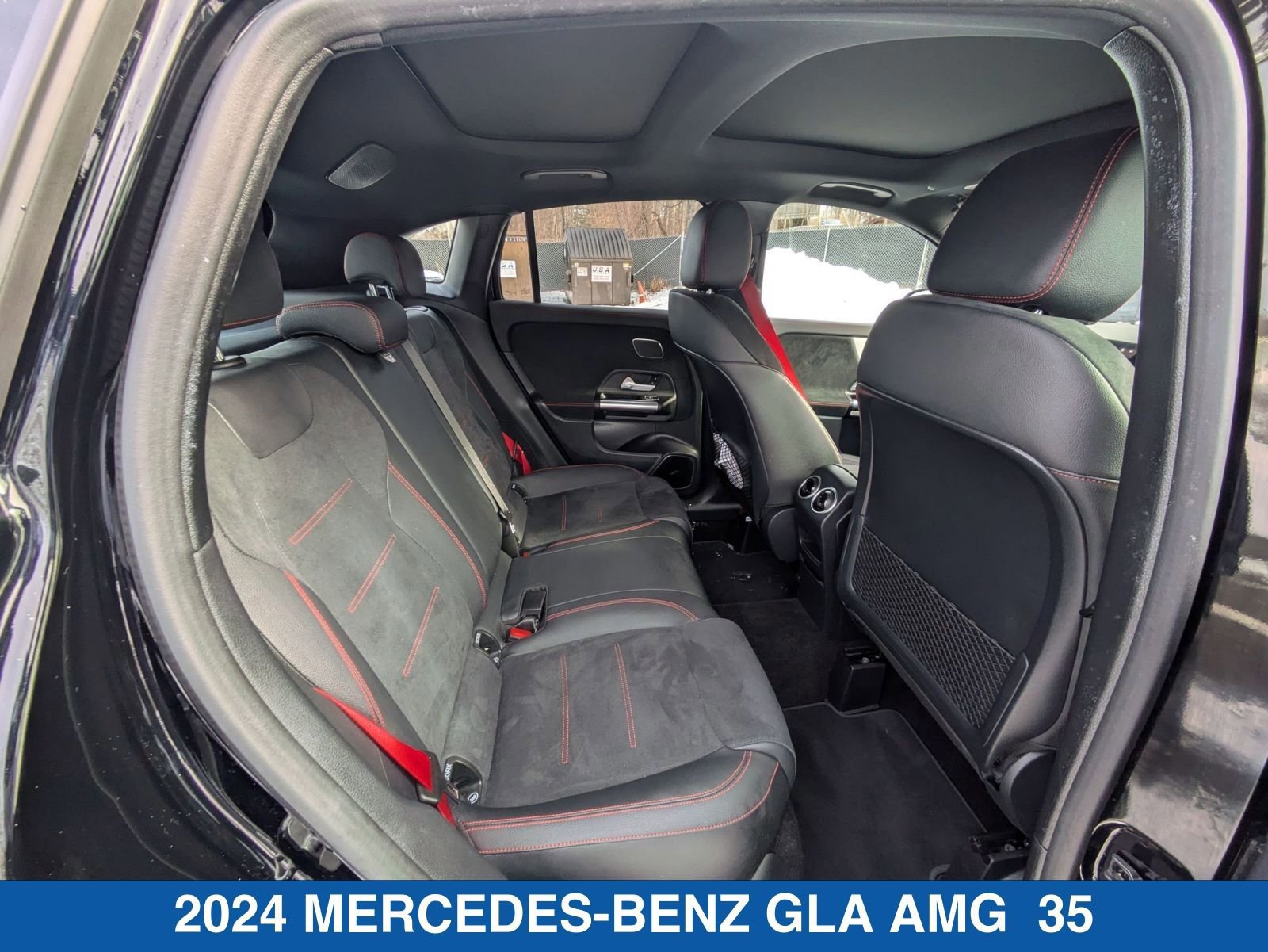 Used 2024 Mercedes-Benz GLA 35 AMG 4MATIC image 32