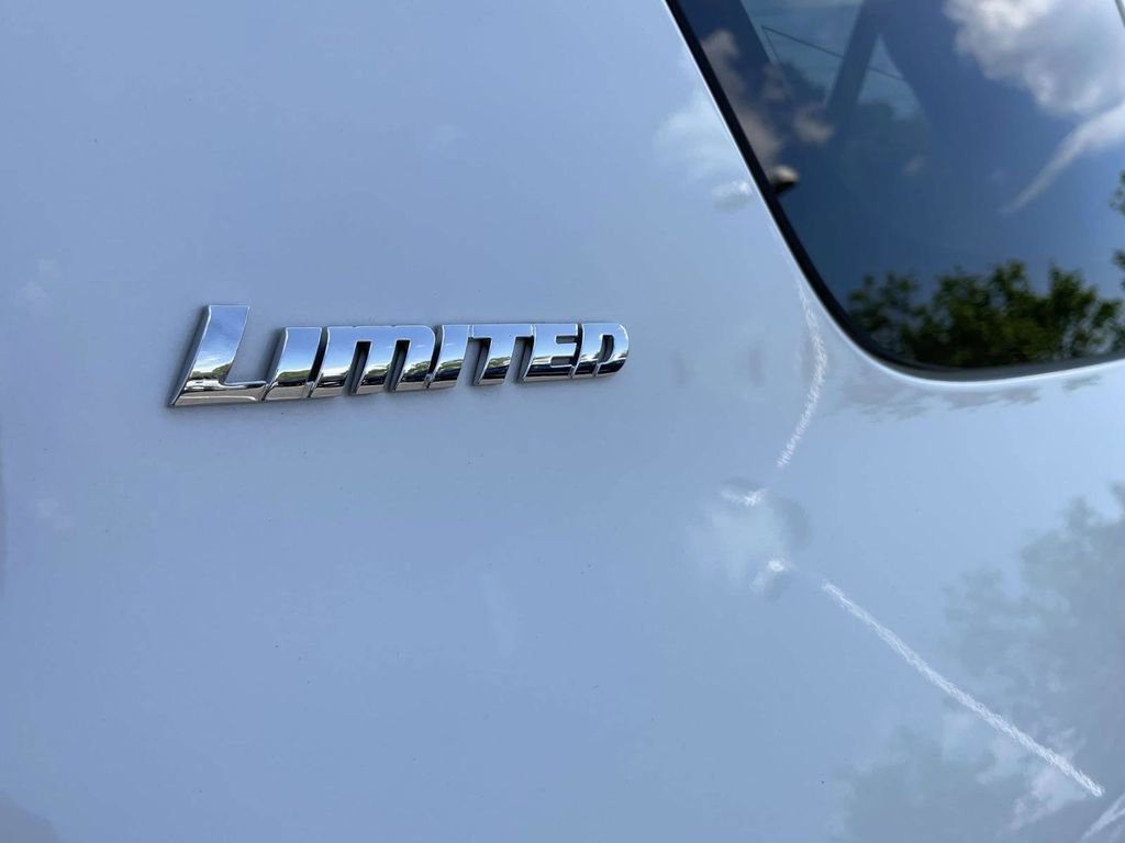 Used 2023 Toyota 4Runner Limited RWD image 18