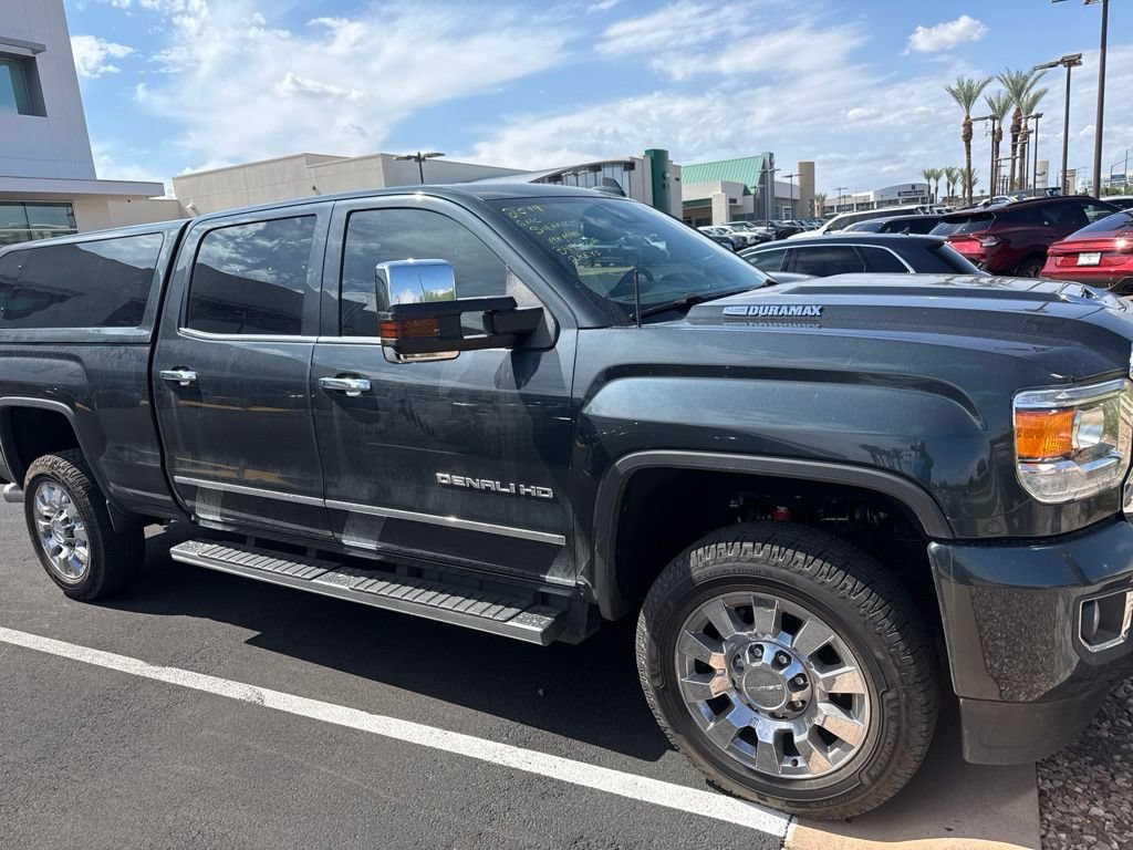 Used 2019 GMC Sierra 2500 Denali w/ Duramax Plus Package AWD/4WD image 5