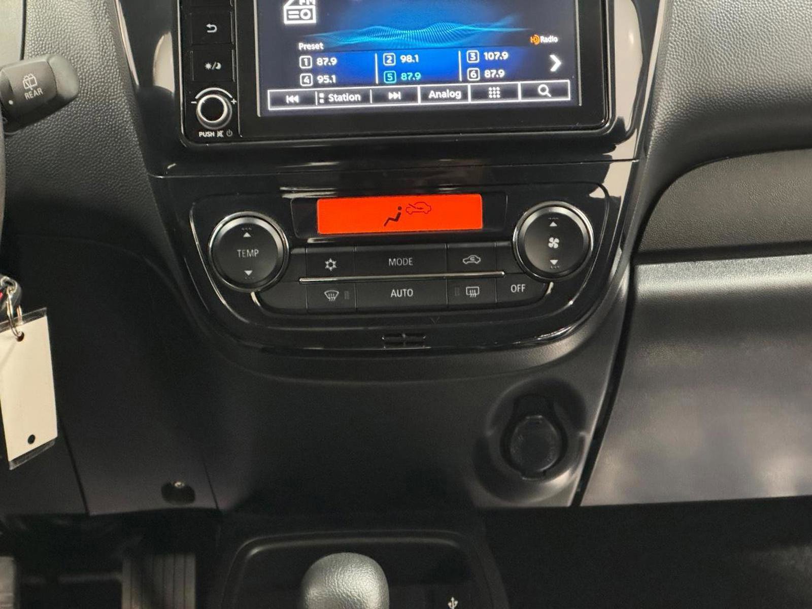 Used 2024 Mitsubishi Mirage ES image 13