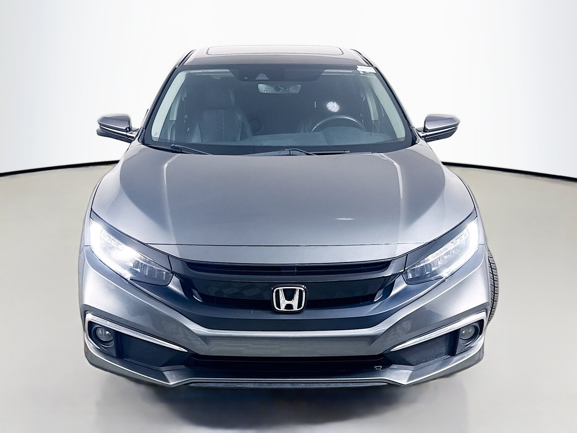 Used 2019 Honda Civic Touring image 2
