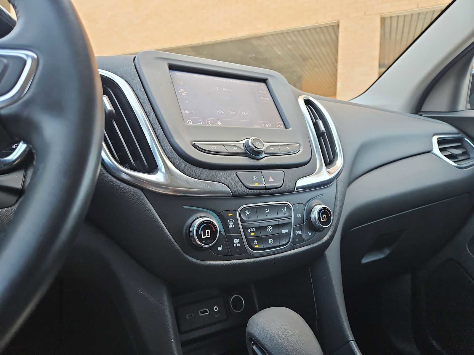 Certified 2024 Chevrolet Equinox LT FWD image 49