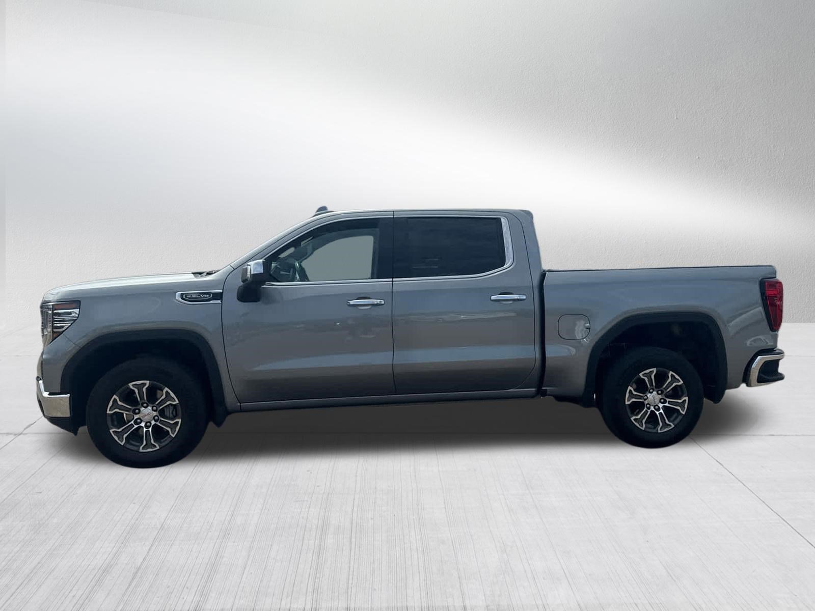 Used 2025 GMC Sierra 1500 SLT AWD/4WD image 4