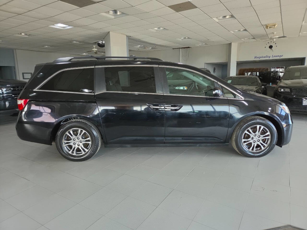 Used 2013 Honda Odyssey EX image 8