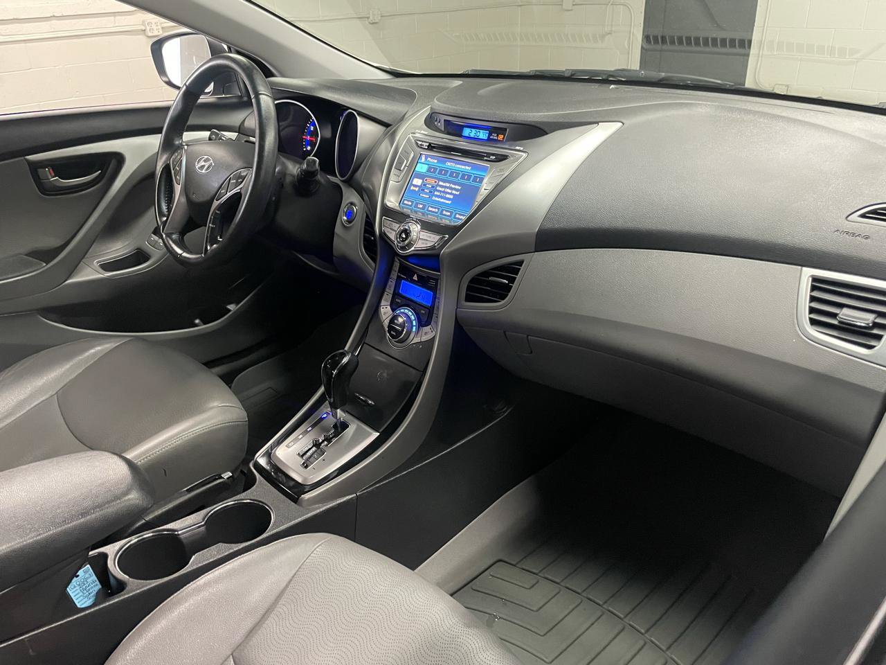 Used 2013 Hyundai Elantra Limited w/ Technology Pkg FWD image 16