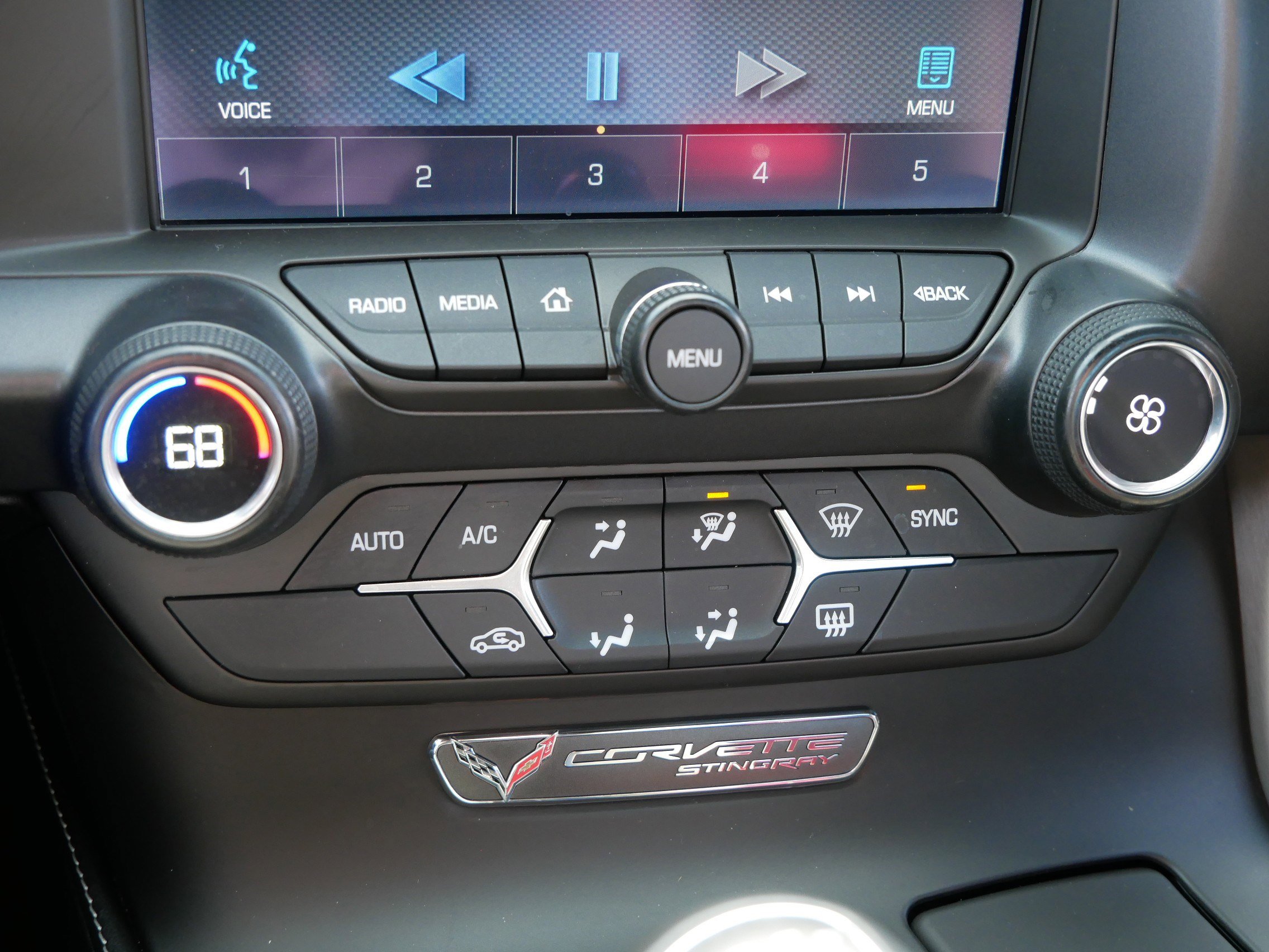 Used 2014 Chevrolet Corvette Stingray Convertible image 23