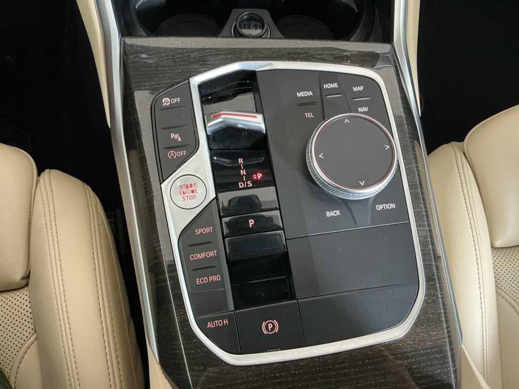 Certified 2023 BMW 330i Sedan w/ Driving Assistance Package RWD image 16