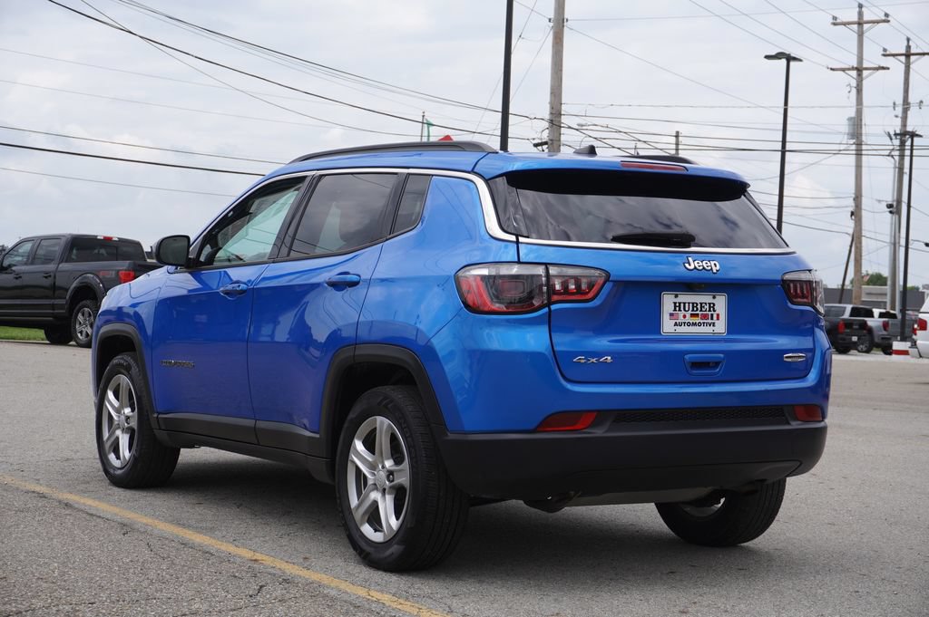 Used 2024 Jeep Compass Latitude AWD/4WD image 5