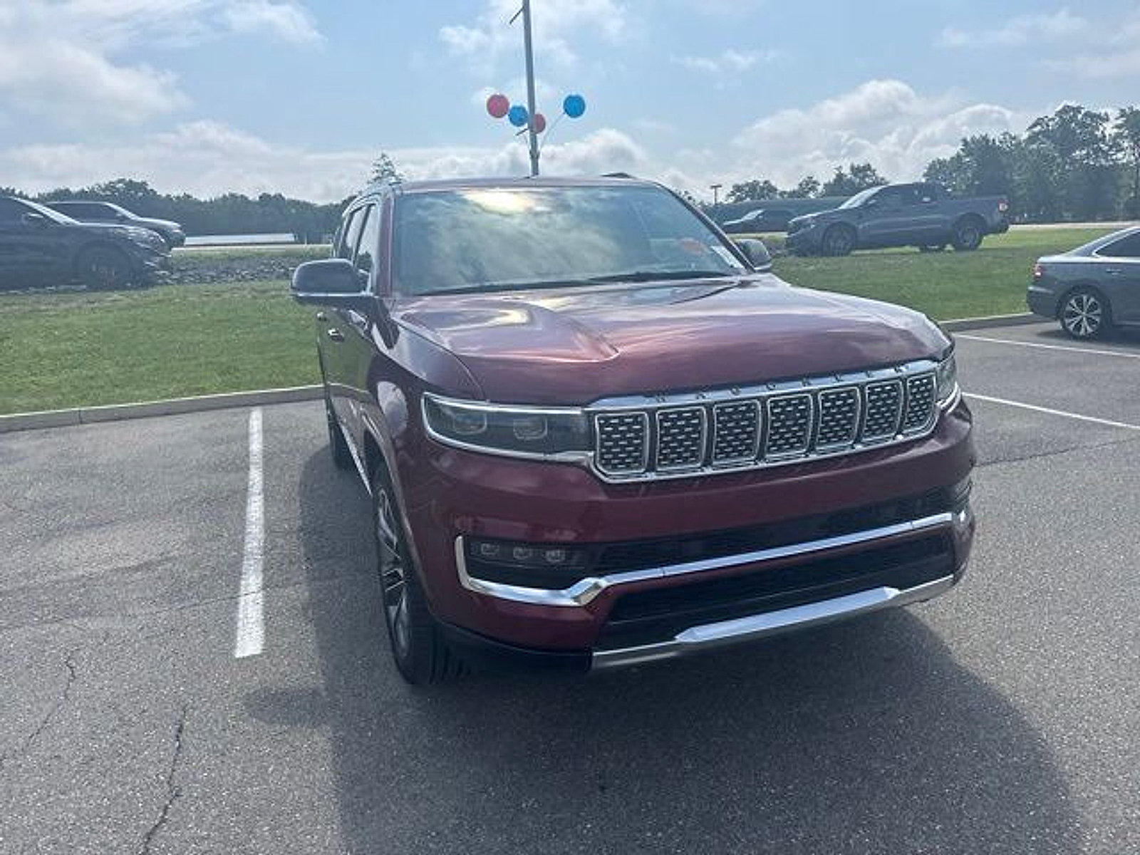 Used 2025 Jeep Grand Wagoneer L Series III AWD/4WD image 26