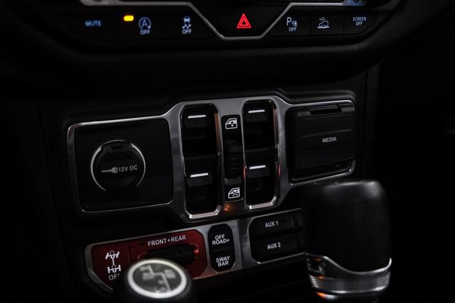 Used 2023 Jeep Gladiator Rubicon w/ LED Lighting Group AWD/4WD image 70