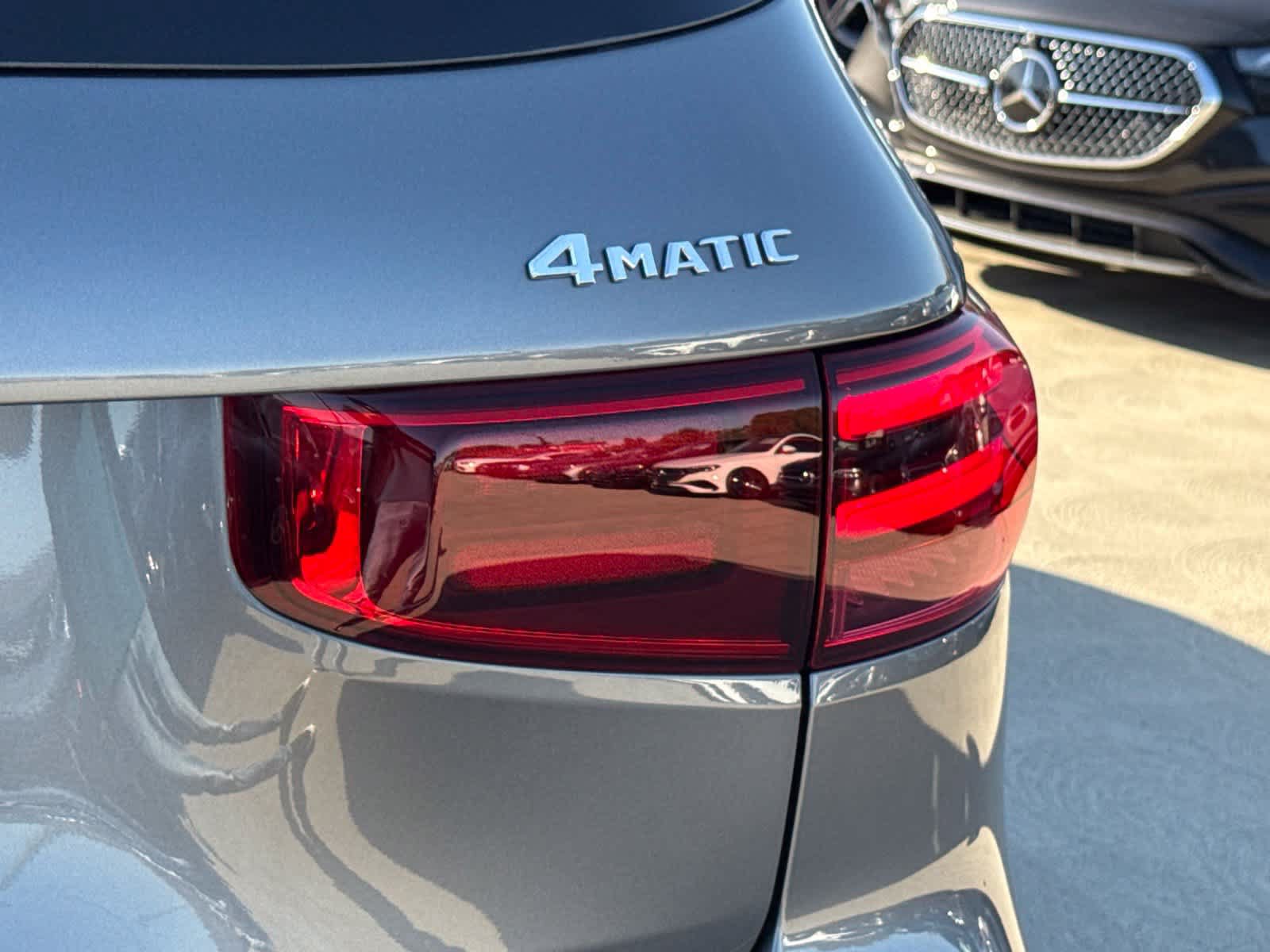 New 2026 Mercedes-Benz GLB 250 4MATIC image 10