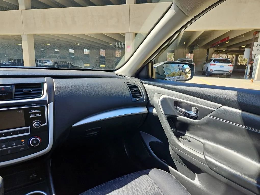 Used 2017 Nissan Altima 2.5 S w/ Power Driver Seat Package image 13