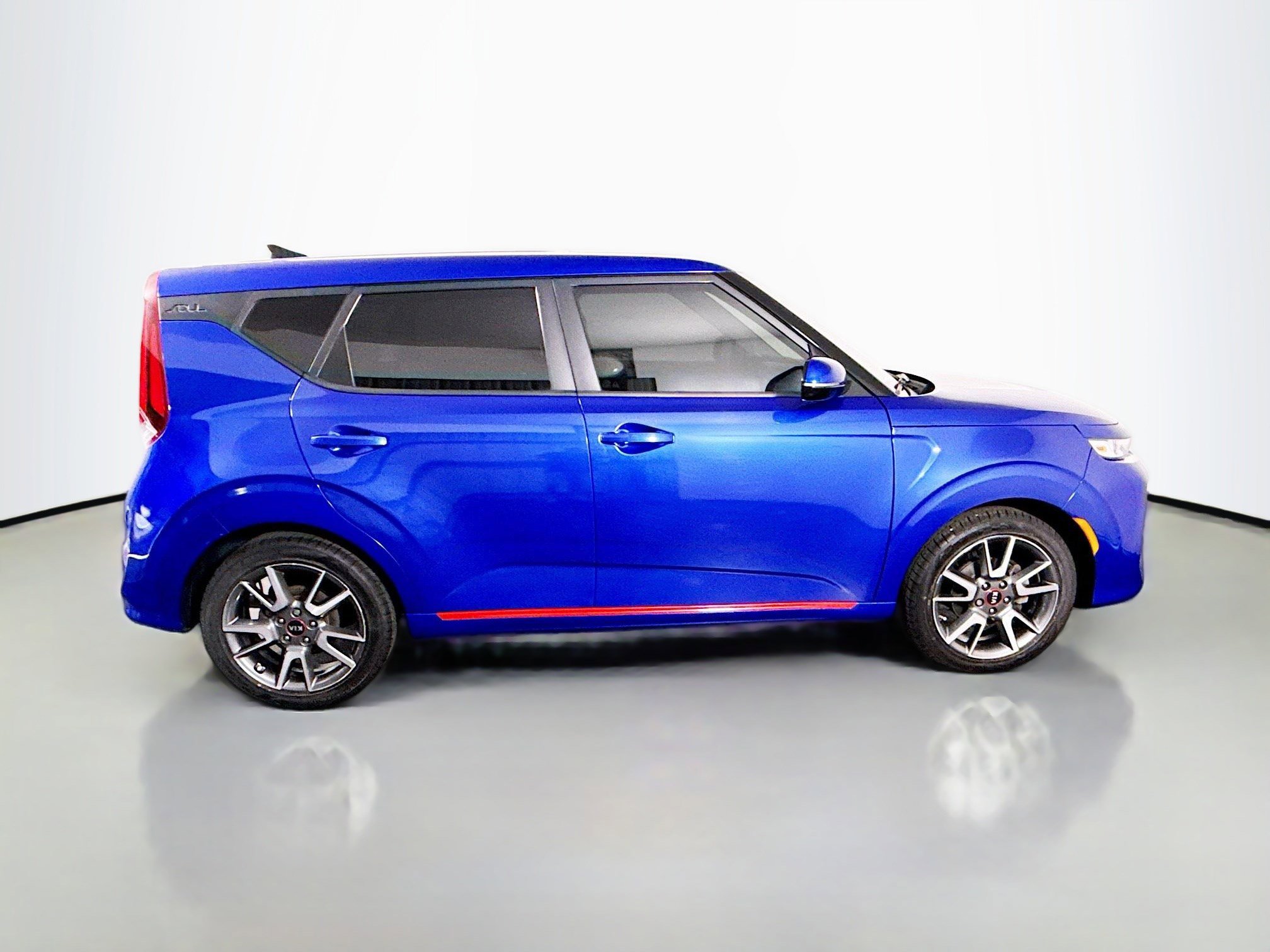 Used 2021 Kia Soul GT-Line FWD image 11