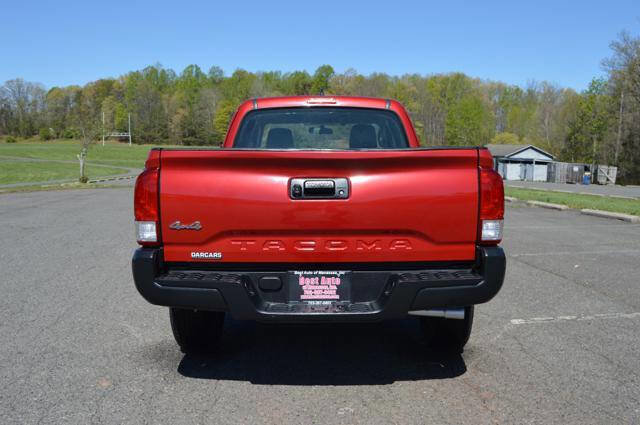 Used 2017 Toyota Tacoma 4x4 Access Cab image 8