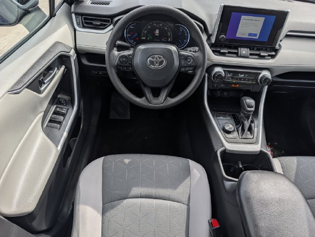 Used 2023 Toyota RAV4 XLE AWD/4WD image 12