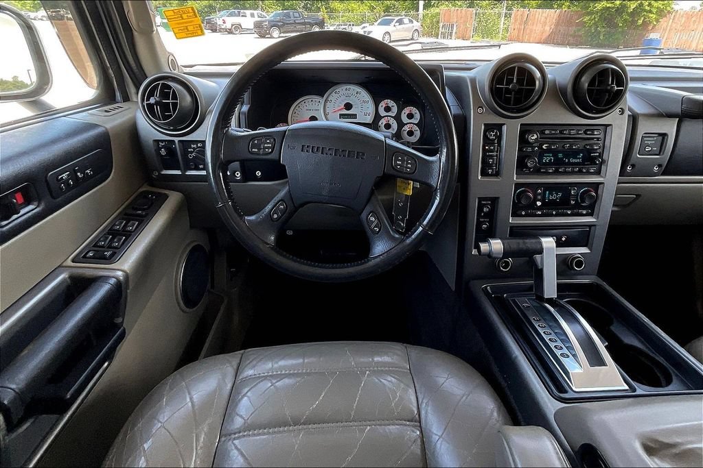Used 2003 HUMMER H2 w/ Preferred Equipment Group AWD/4WD image 6