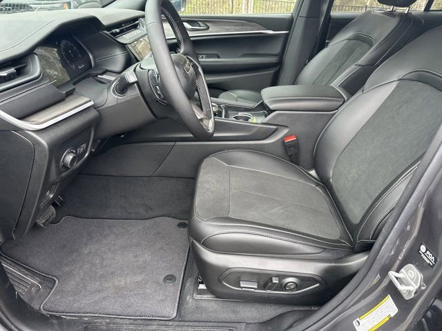 New 2026 Jeep Grand Cherokee Laredo image 9