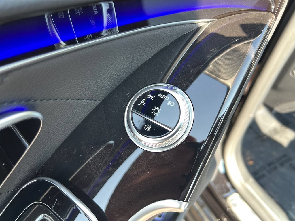 Used 2024 Mercedes-Benz S 580 4MATIC Sedan w/ AMG Line image 12