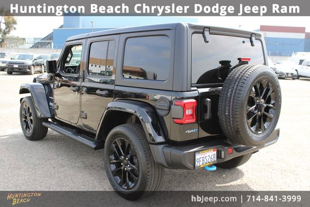 Used 2023 Jeep Wrangler Unlimited Sahara image 6