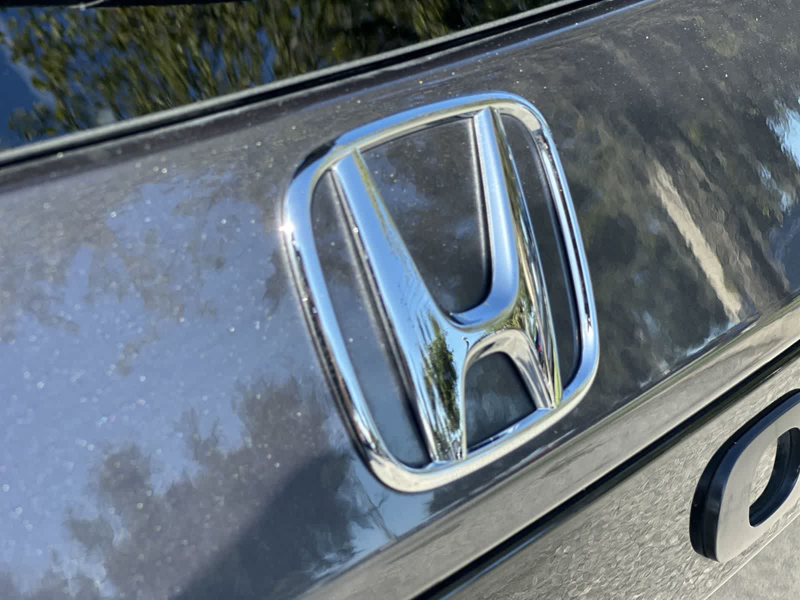 Used 2023 Honda Pilot Touring image 10