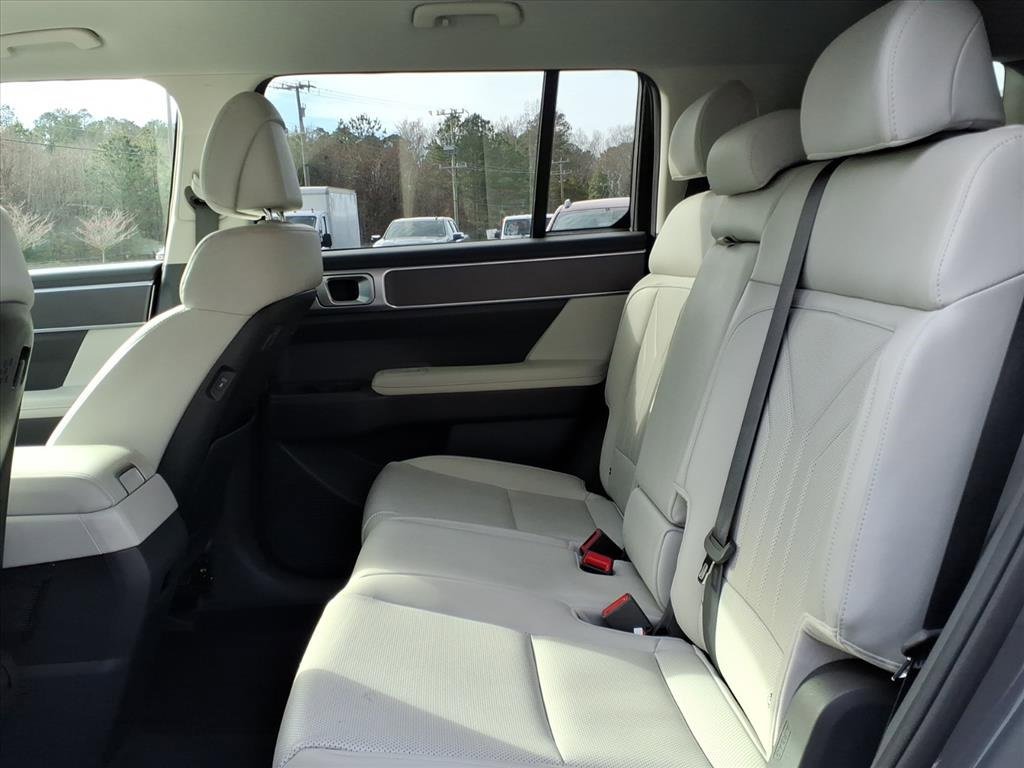 Used 2025 Hyundai Santa Fe SEL image 19