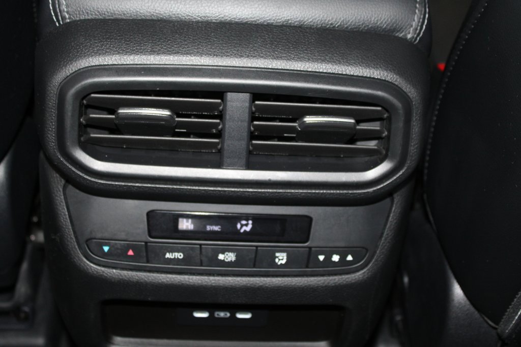 Used 2025 Honda Pilot Touring image 20