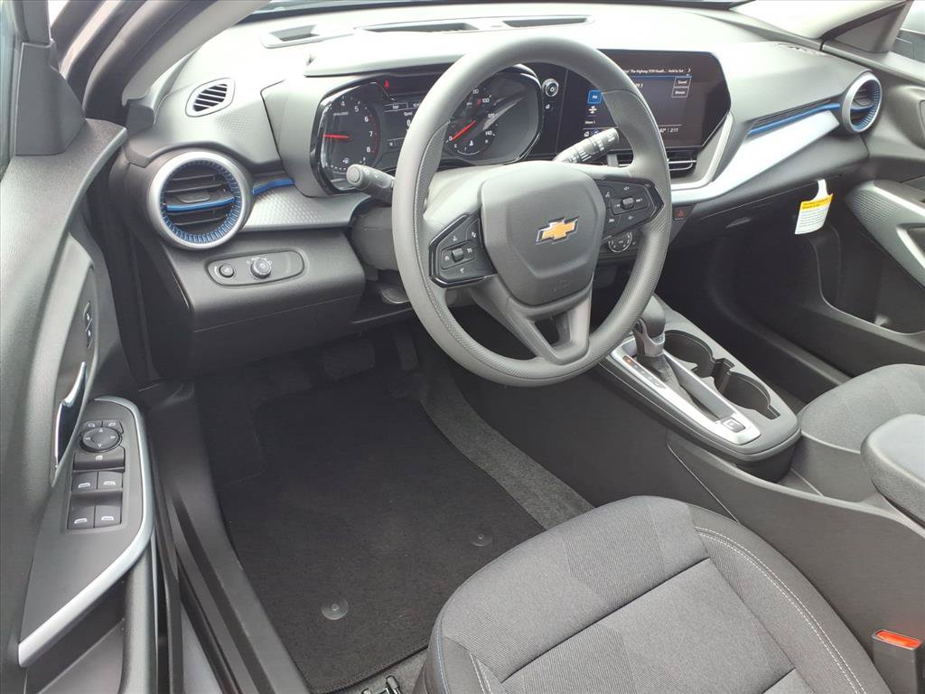 New 2026 Chevrolet Trax LS w/ LS Convenience Package FWD image 9
