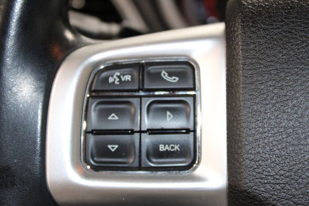 Used 2019 Dodge Journey SE w/ Connectivity Group FWD image 40