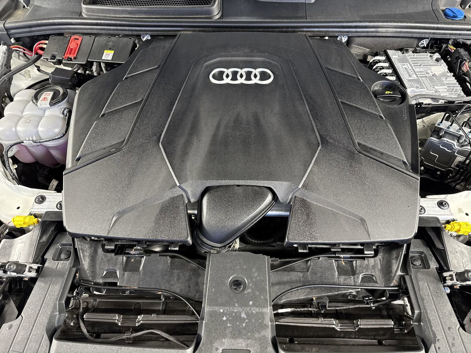 Used 2025 Audi Q7 3.0T Premium Plus image 28