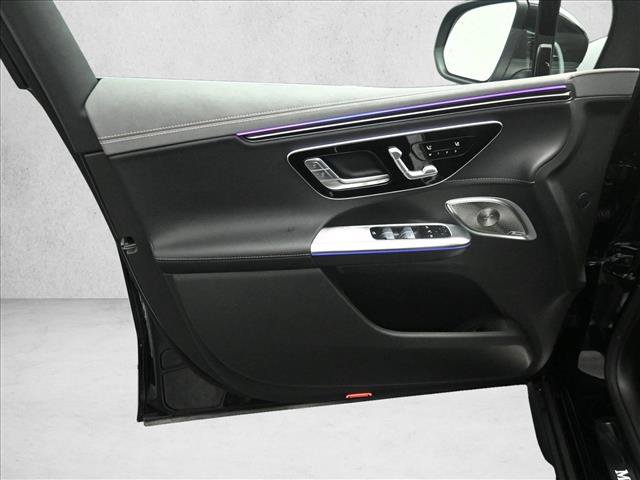 New 2026 Mercedes-Benz EQE 320 4MATIC SUV image 19