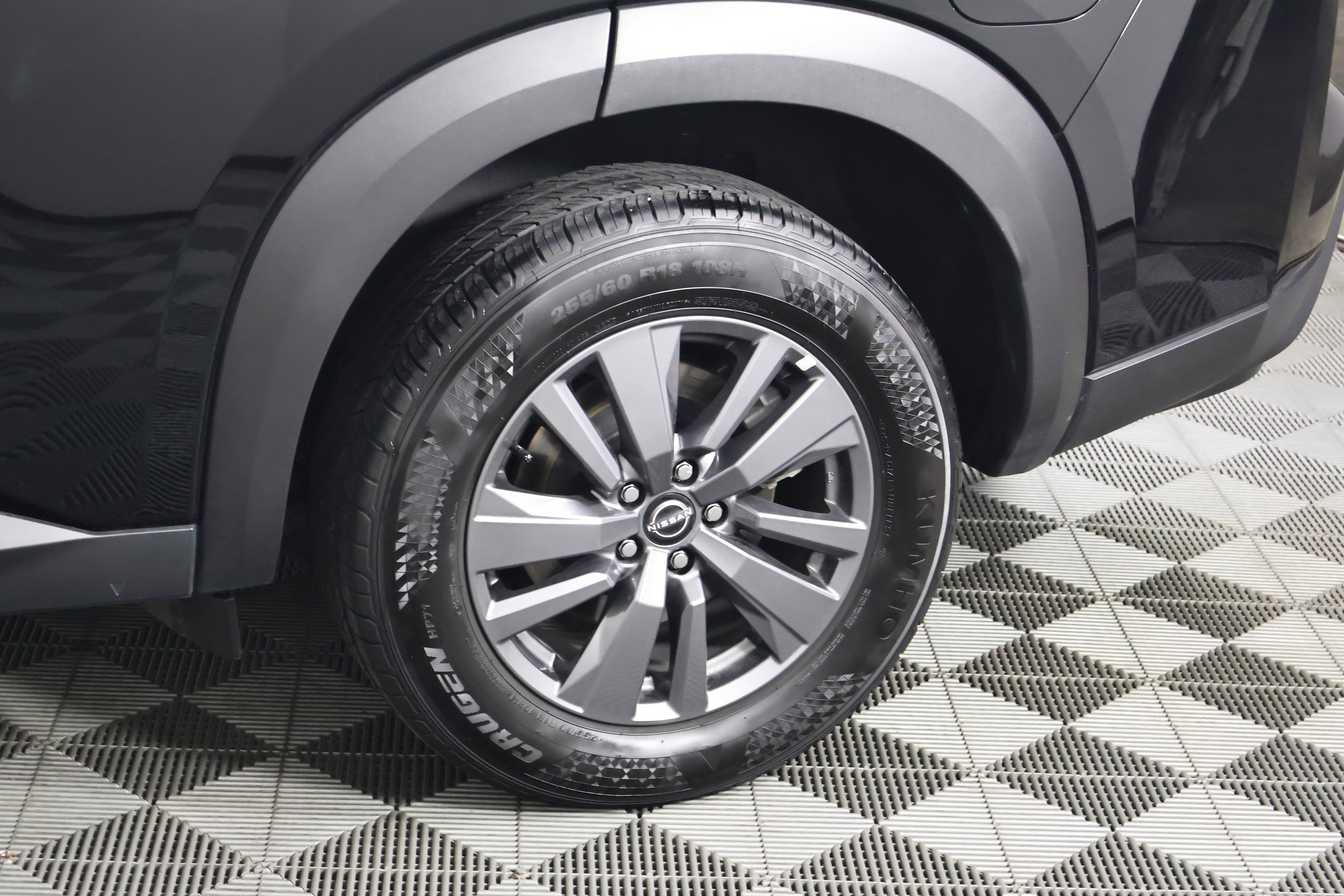 Used 2025 Nissan Pathfinder SV image 53