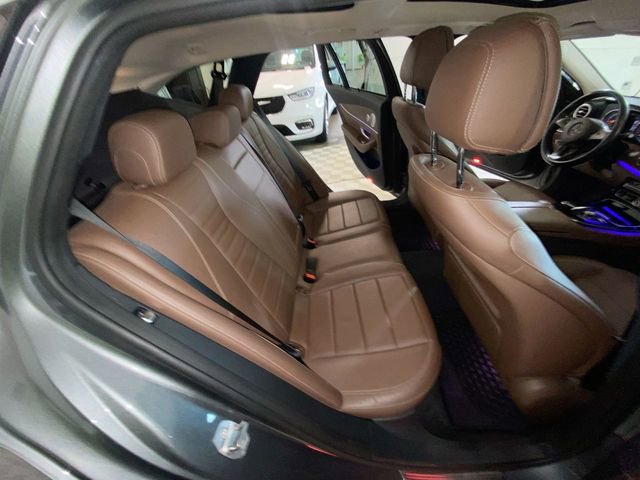 Used 2017 Mercedes-Benz E 400 4MATIC Wagon image 31