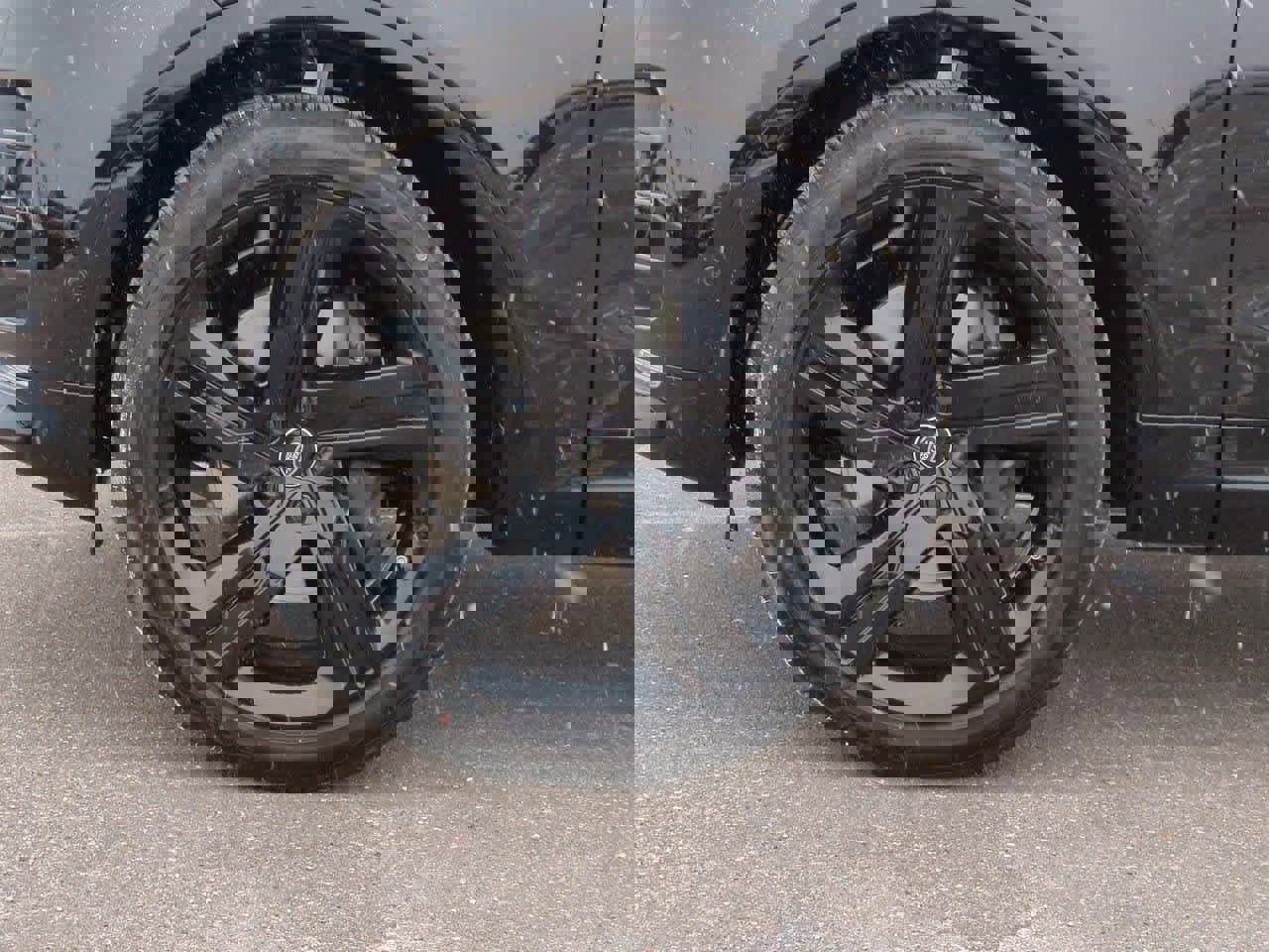 New 2026 Land Rover Discovery Limited Edition image 13