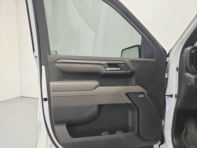 Used 2023 Chevrolet Silverado 1500 ZR2 w/ Technology Package AWD/4WD image 26