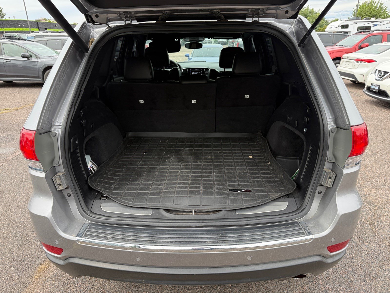 Used 2019 Jeep Grand Cherokee Limited AWD/4WD image 32