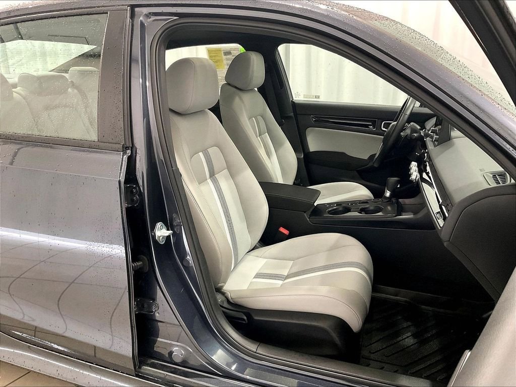 Used 2025 Honda Civic Sport image 11