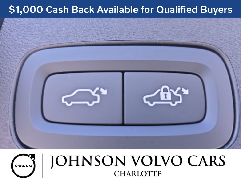 New 2026 Volvo XC60 T8 Ultra w/ Protection Package Premier image 13
