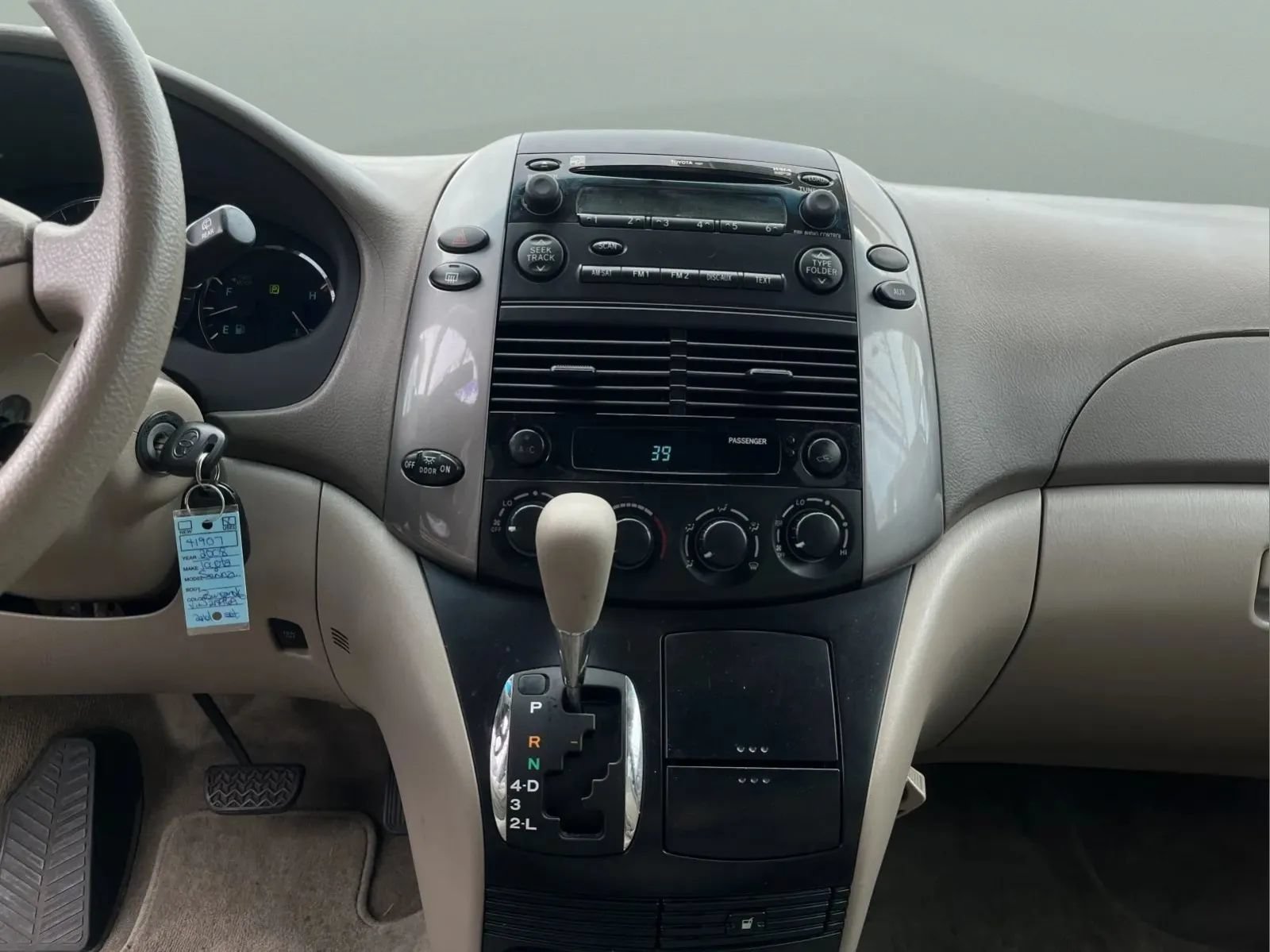 Used 2008 Toyota Sienna CE FWD image 9