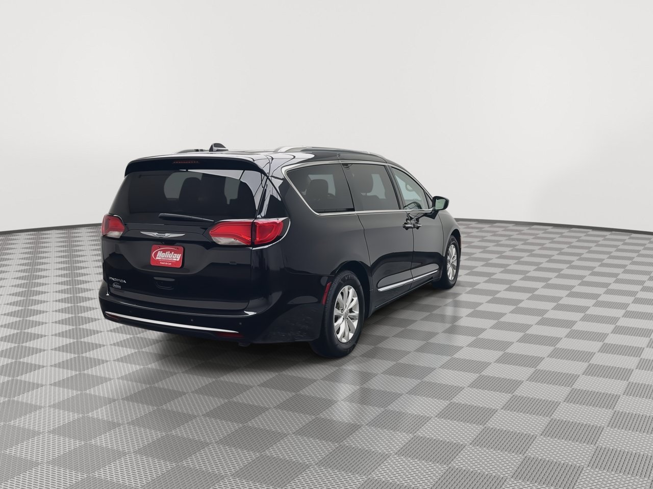Used 2019 Chrysler Pacifica Touring-L FWD image 38