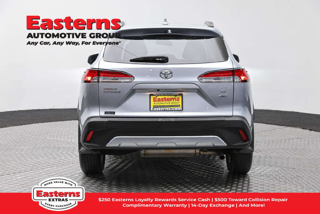 Used 2022 Toyota Corolla Cross LE AWD/4WD image 7