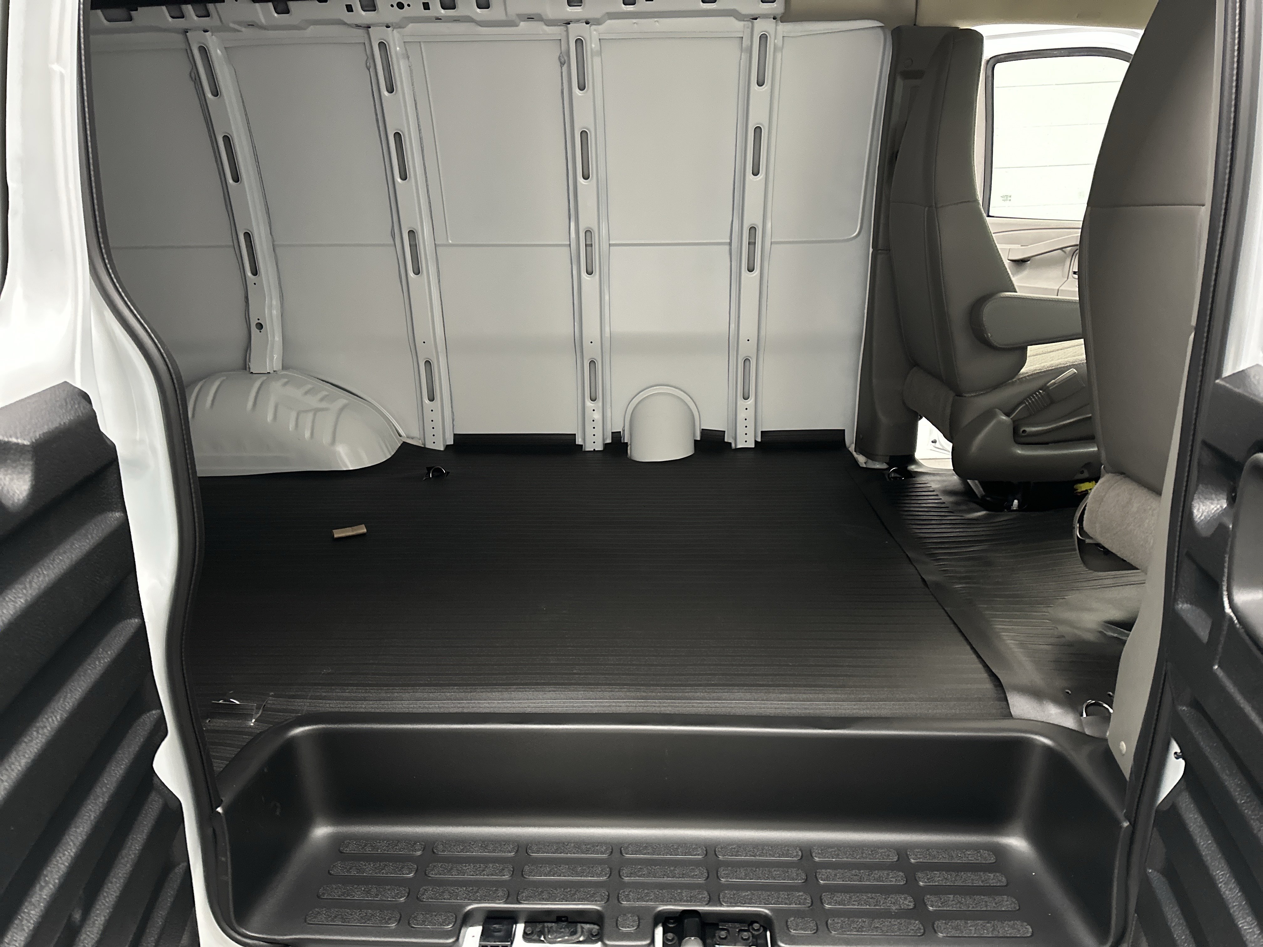 New 2026 Chevrolet Express 2500 w/ Driver Convenience Package RWD image 16