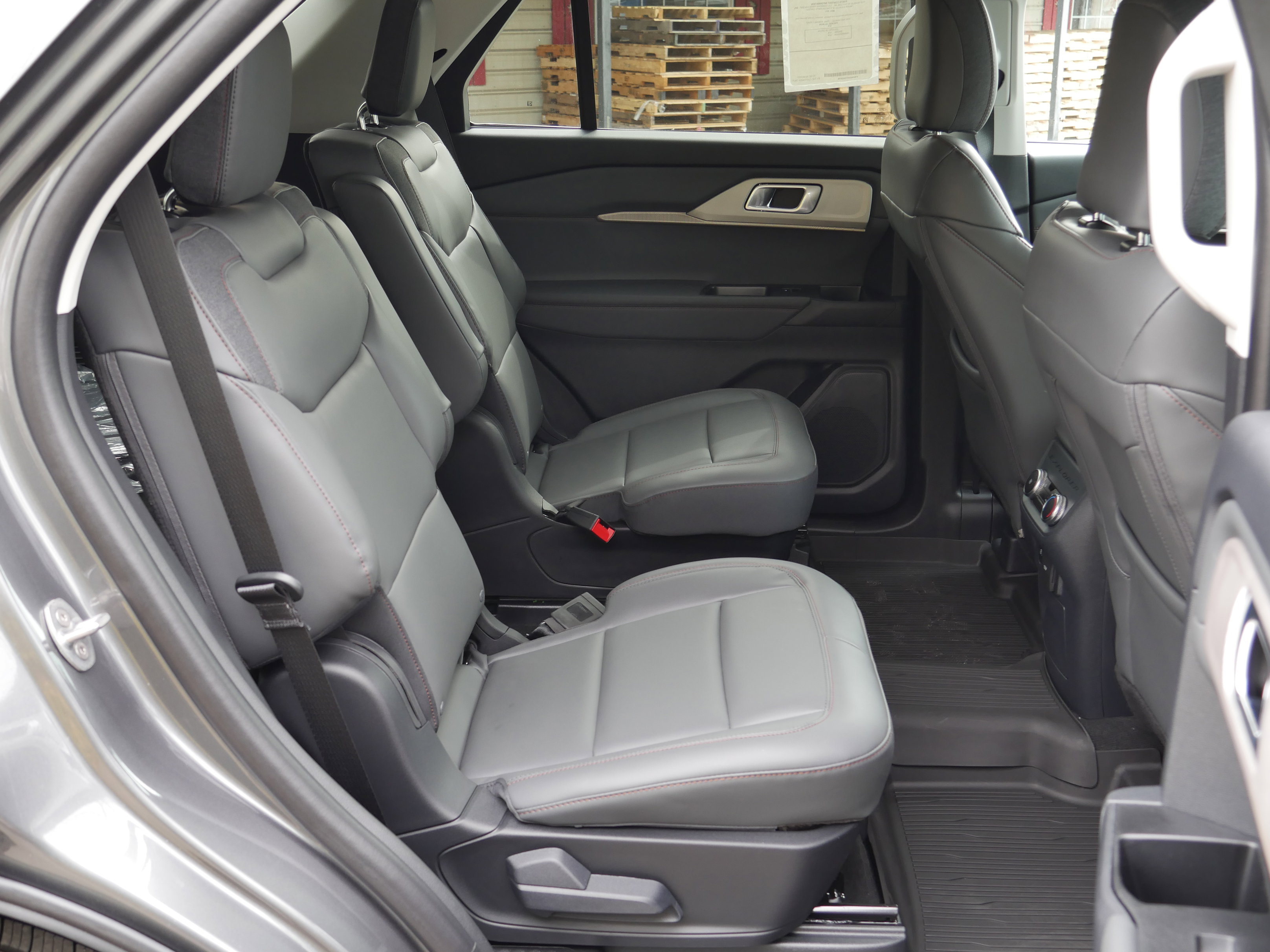 New 2026 Ford Explorer Active w/ Active Comfort Package image 33