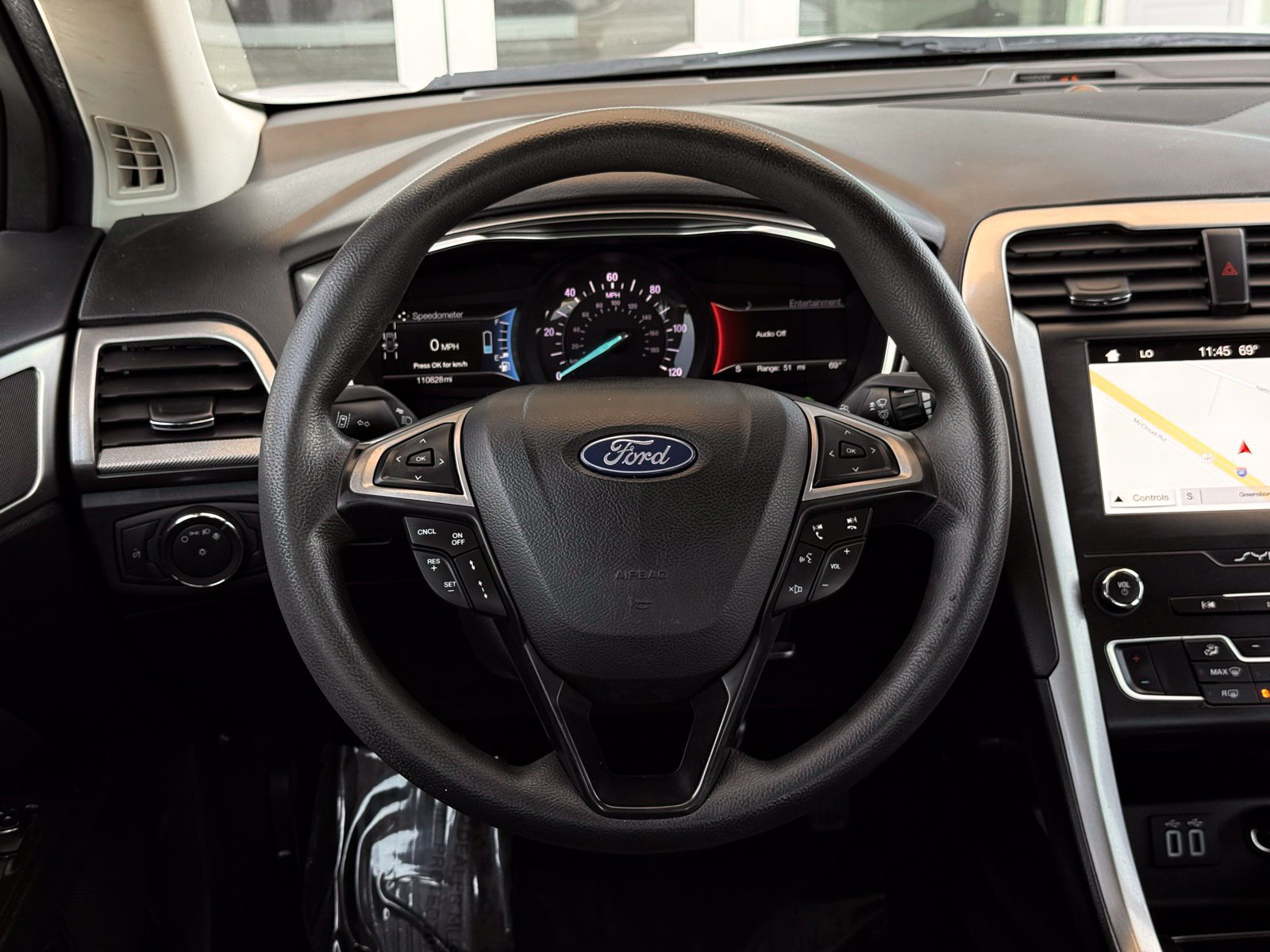 Used 2019 Ford Fusion SE FWD image 26