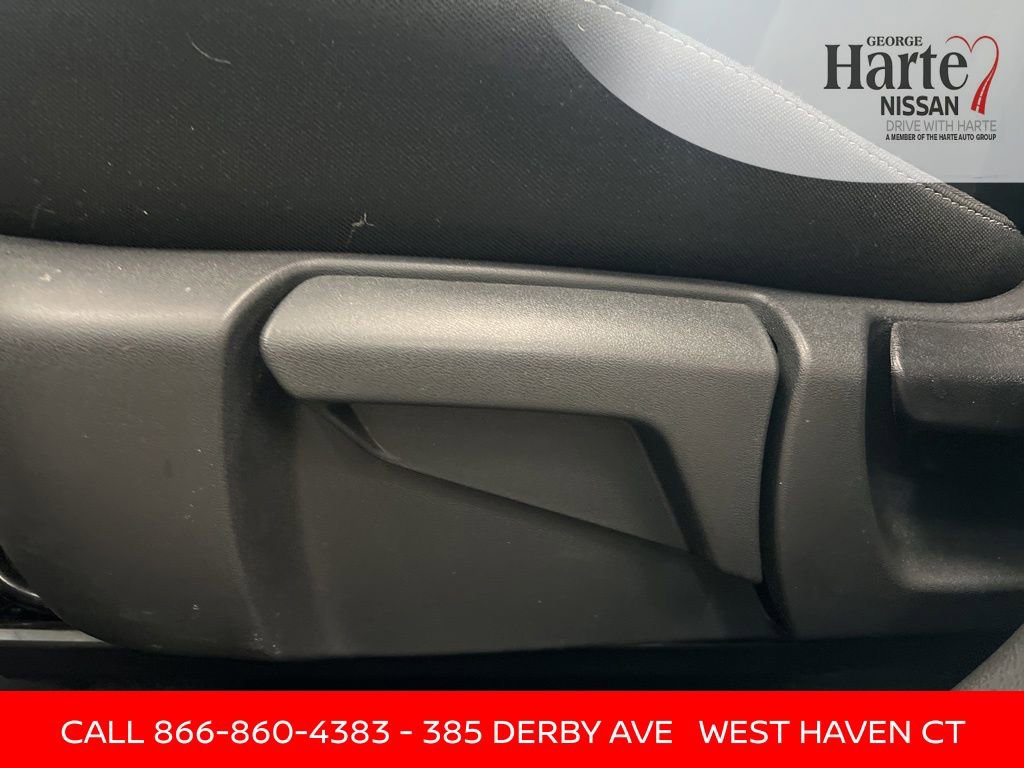 Certified 2025 Nissan Rogue S image 26