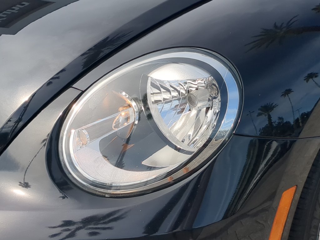 Used 2019 Volkswagen Beetle 2.0T SE FWD image 6