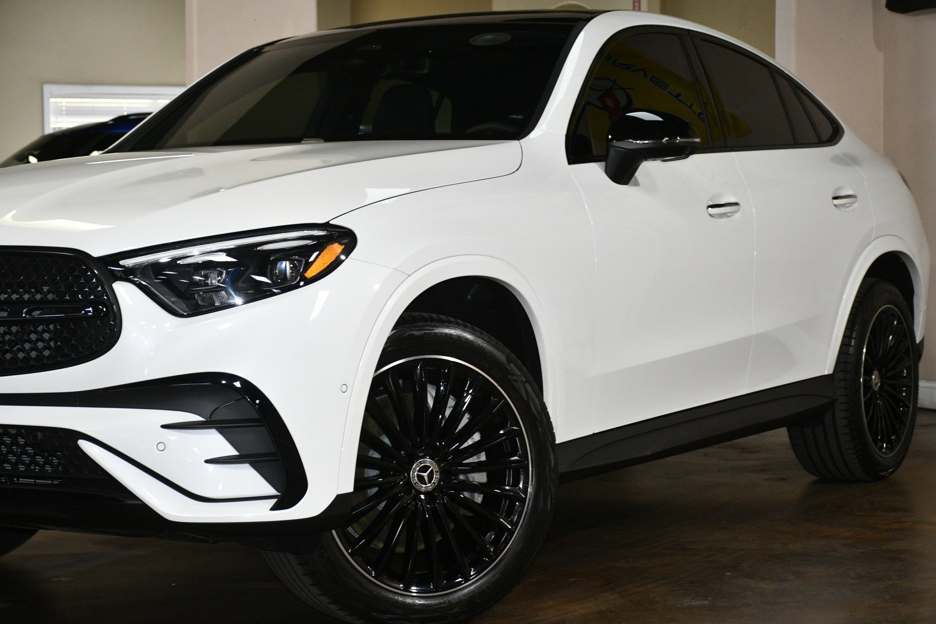 Used 2025 Mercedes-Benz GLC 300 4MATIC image 54